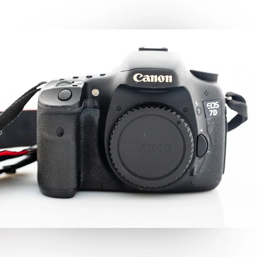 Canon EOS 7D (Body only)
